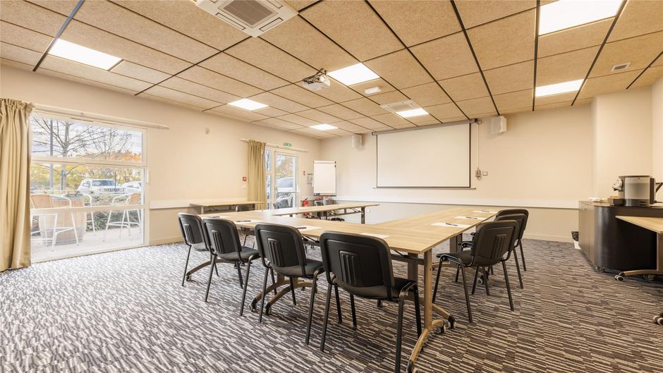Kyriad Clermont Ferrand Nord Riom Meeting