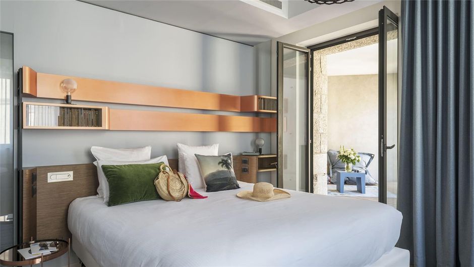 Golden Tulip Saint Malo Room