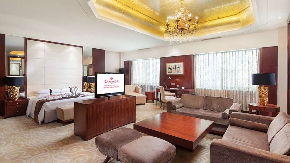 Ramada Plaza Shenyang Citycenter Suite