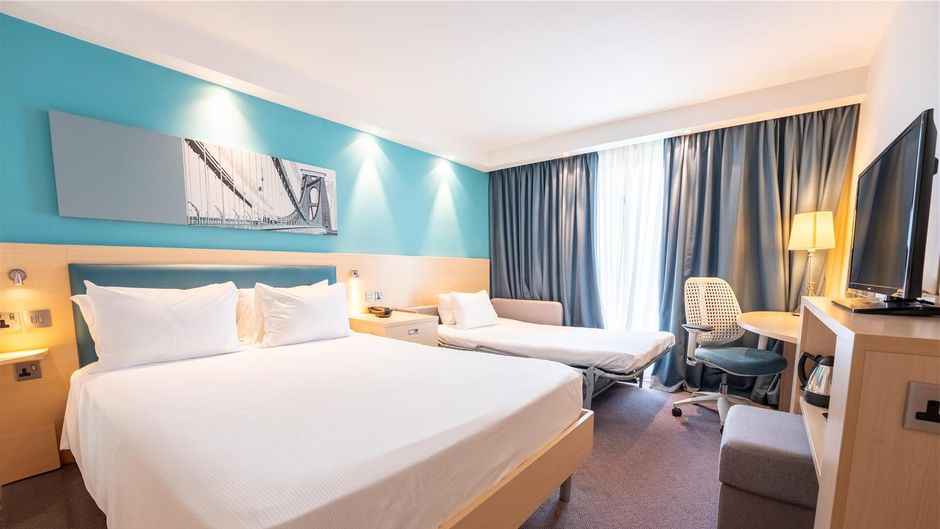 Hampton by Hilton Bristol Airport Room
