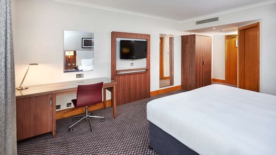 DoubleTree by Hilton Hotel Coventry Room