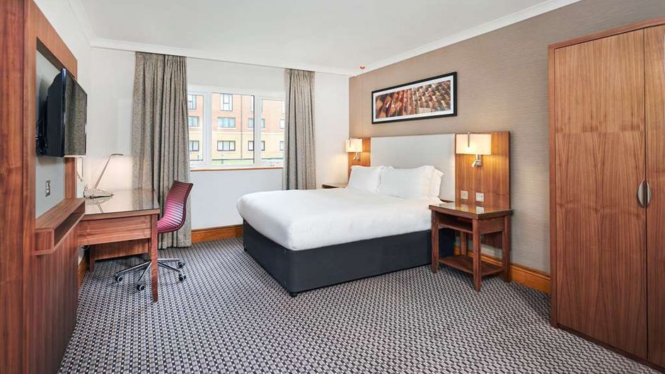 DoubleTree by Hilton Hotel Coventry Room