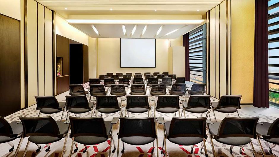 AlRayyan Hotel Doha, Curio Collection Meeting