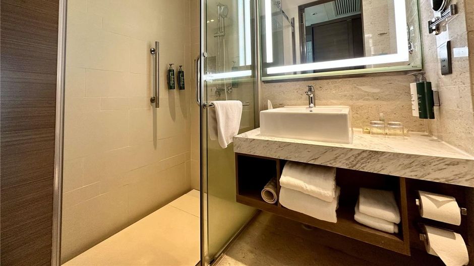 Hilton Garden Inn Hong Kong Mongkok Room