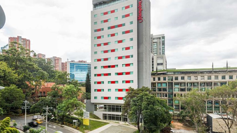 Hampton by Hilton Medellin Exterior