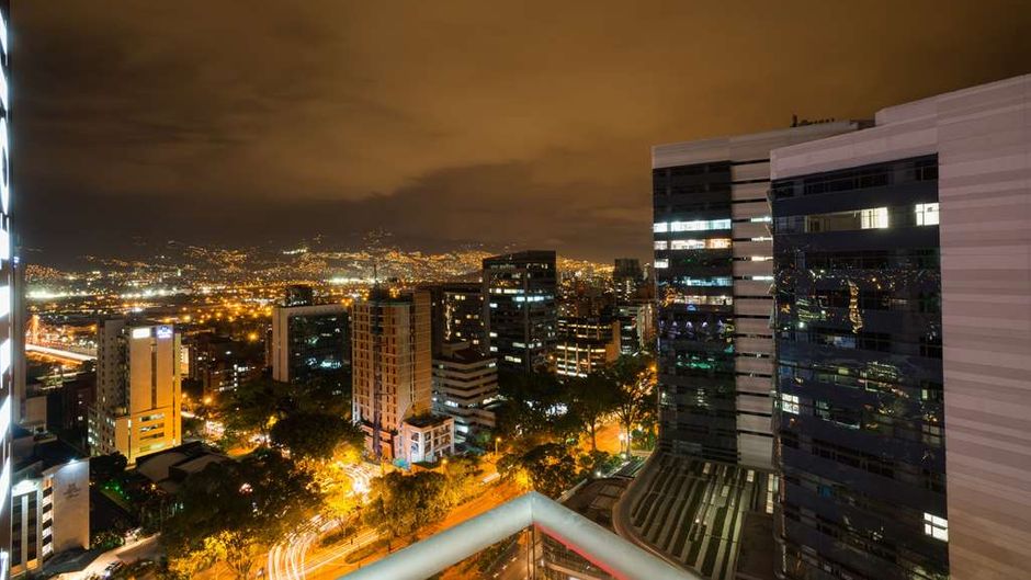 Hampton by Hilton Medellin Exterior