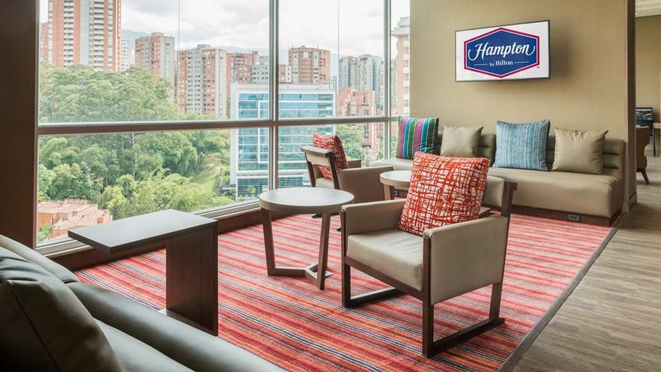 Hampton by Hilton Medellin Lobby