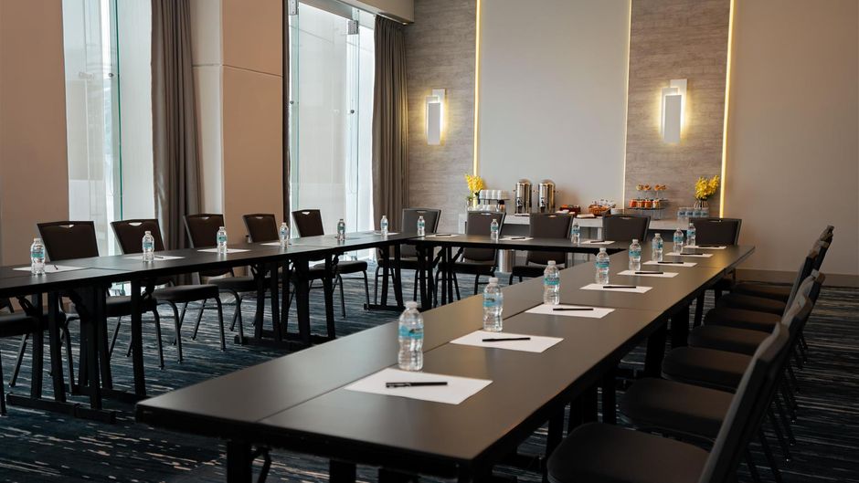 DoubleTree by Hilton Mexico City SantaFe Meeting