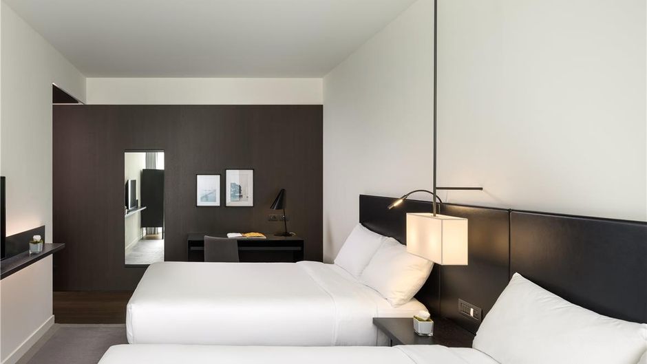 Hilton Lake Como Room