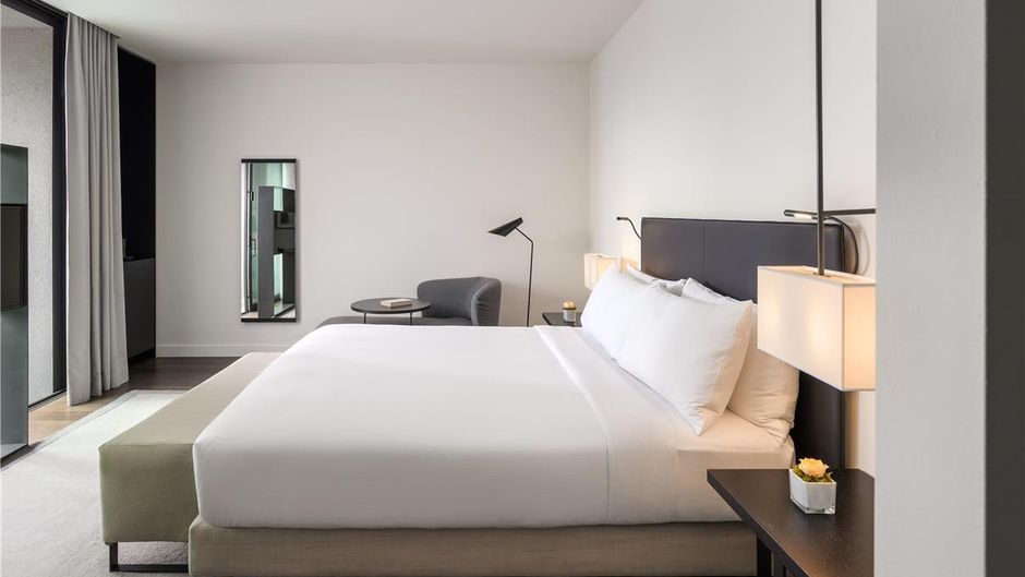 Hilton Lake Como Room