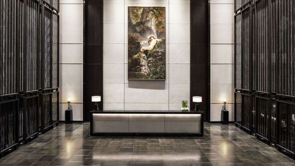Hilton Ningbo Dongqian Lake Resort Lobby