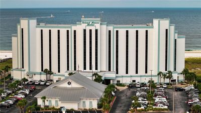 Island House Hotel-DoubleTree by Hilton
