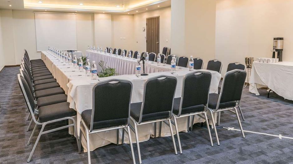 Hampton Inn & Suites by Hilton Salamanca Meeting