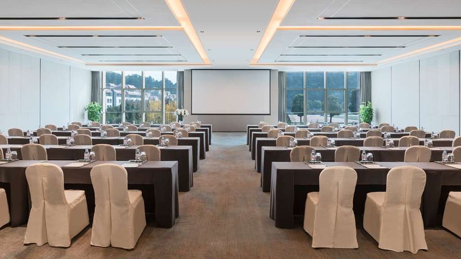 DoubleTree by Hilton Shiyan Meeting