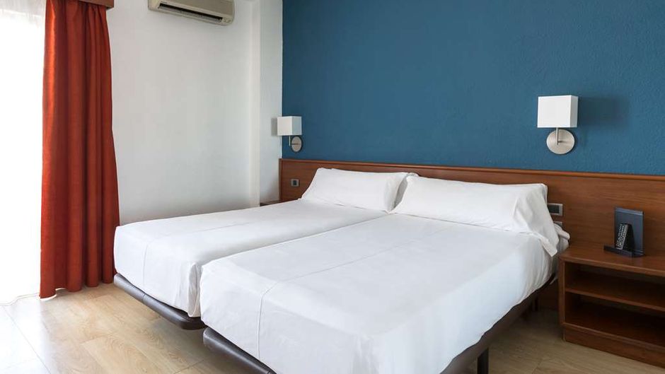 Catalonia Punta Del Rey Room