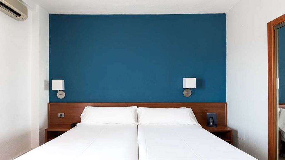 Catalonia Punta Del Rey Room