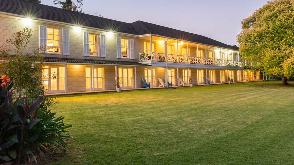 Discovery Settlers Hotel Whangarei Exterior
