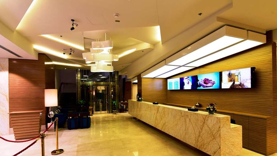 Best Western Plus Pearl Creek Lobby