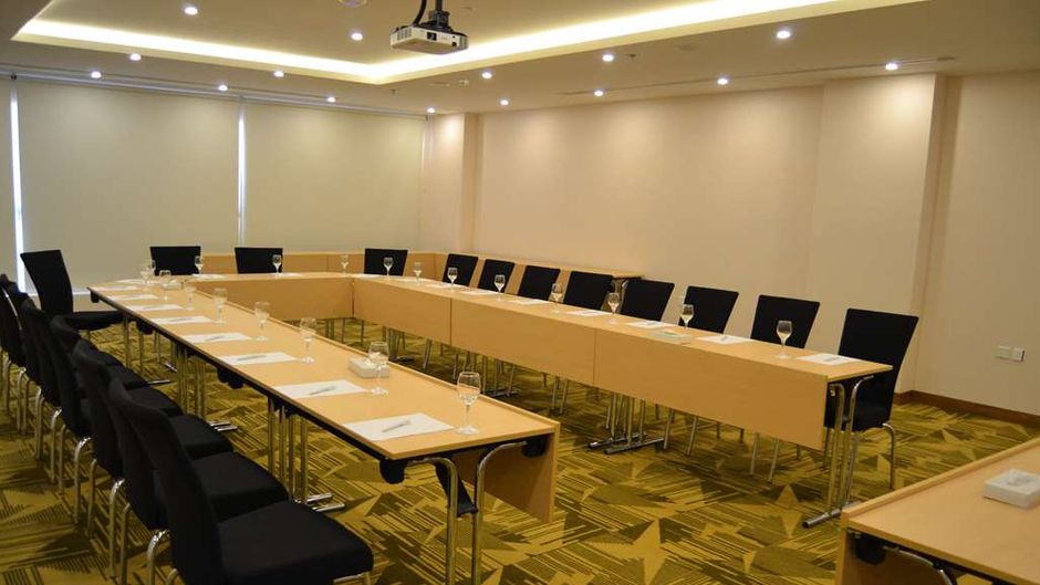 Best Western Plus Buraidah Meeting