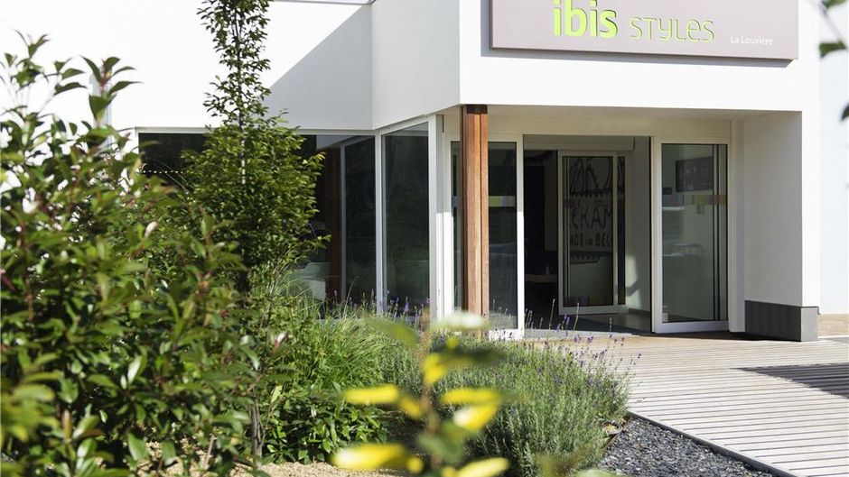 Ibis Styles La Louviere Exterior