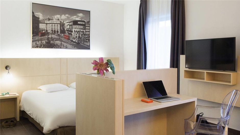 Ibis Styles La Louviere Room