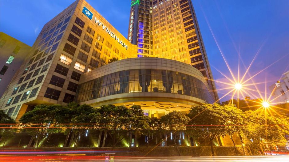 Wyndham Surabaya City Centre Exterior