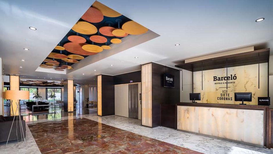 Barcelo Murcia Siete Coronas Lobby