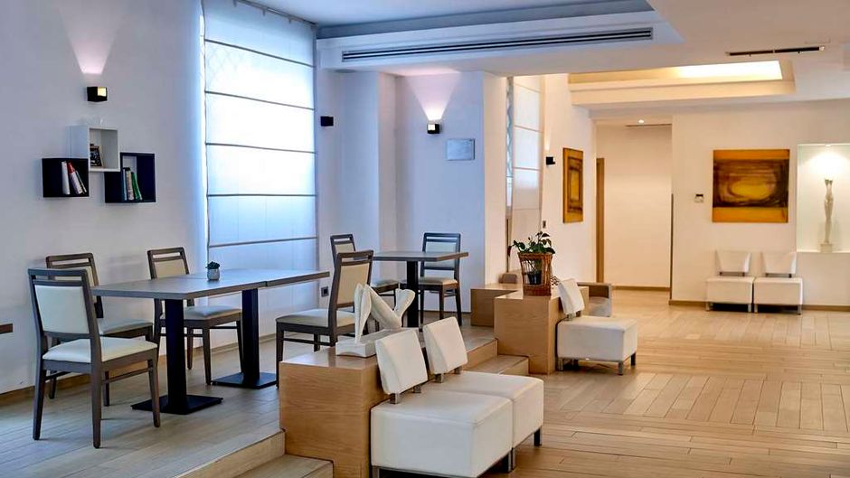 Occidental Aurelia Lobby