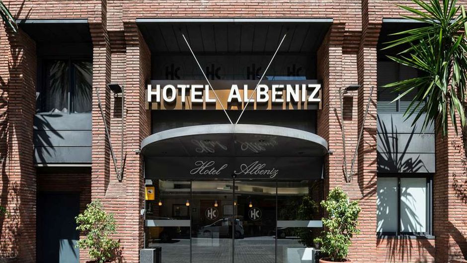 Catalonia Albeniz Exterior