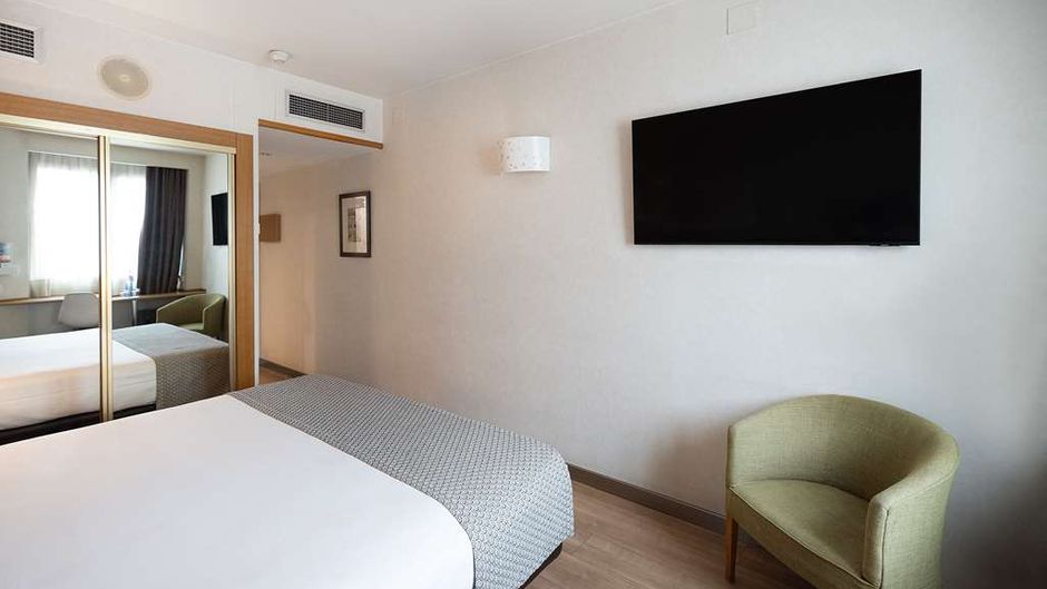 Catalonia Albeniz Room