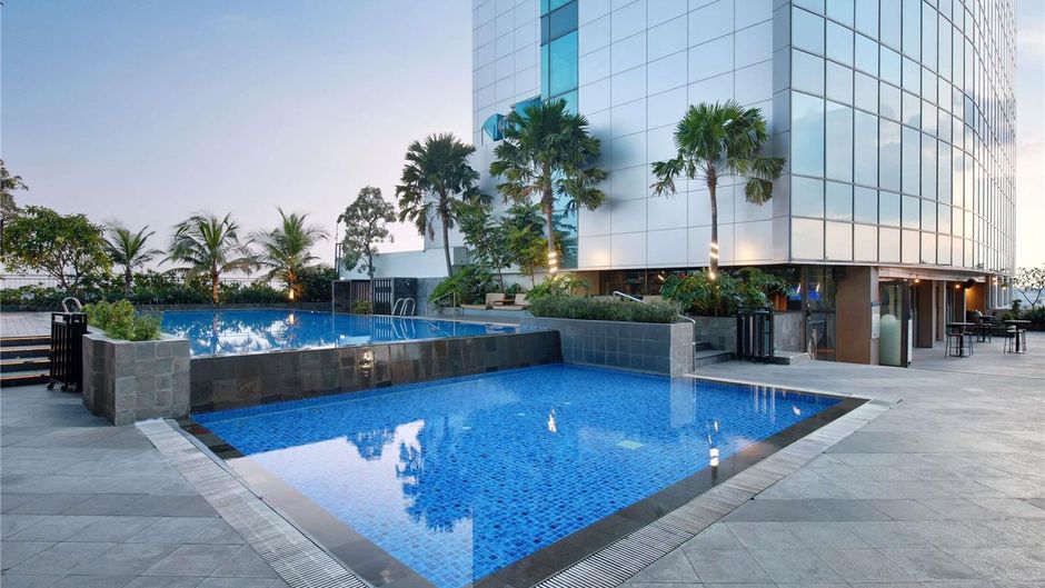 Novotel Samator Surabaya Timur Exterior