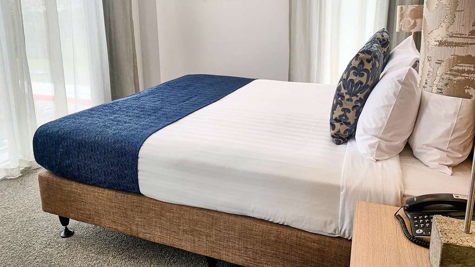 Ramada Suites Albany, Auckland Room