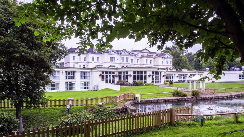 DoubleTree-Hilton Cheltenham/Cotswolds Exterior