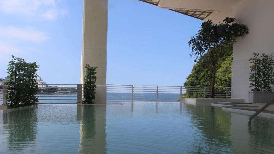 Shiraraso Grand Hotel Pool