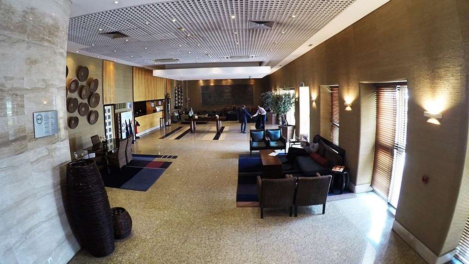 Hotel Continental Luanda Lobby