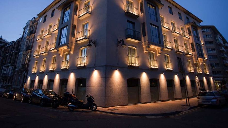 Nexus Valladolid Suites & Hotel Exterior