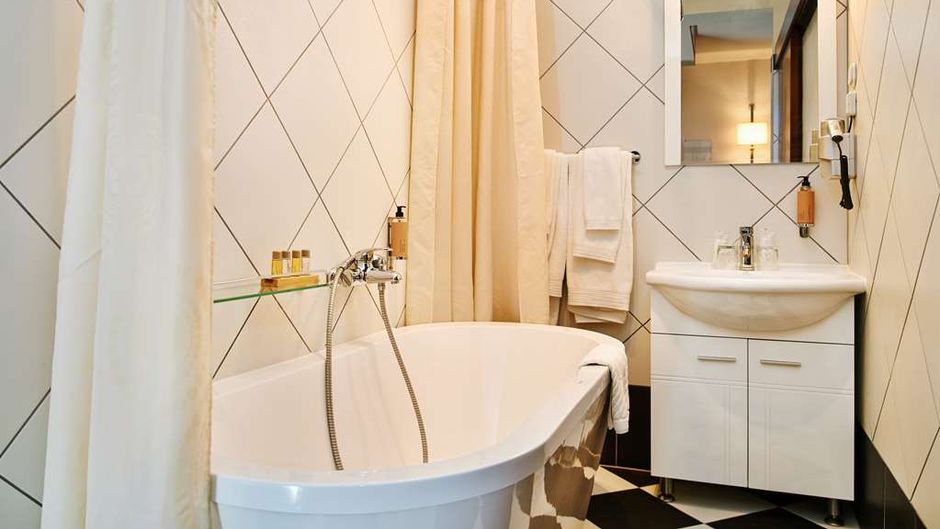 Hotel Phoenix Room