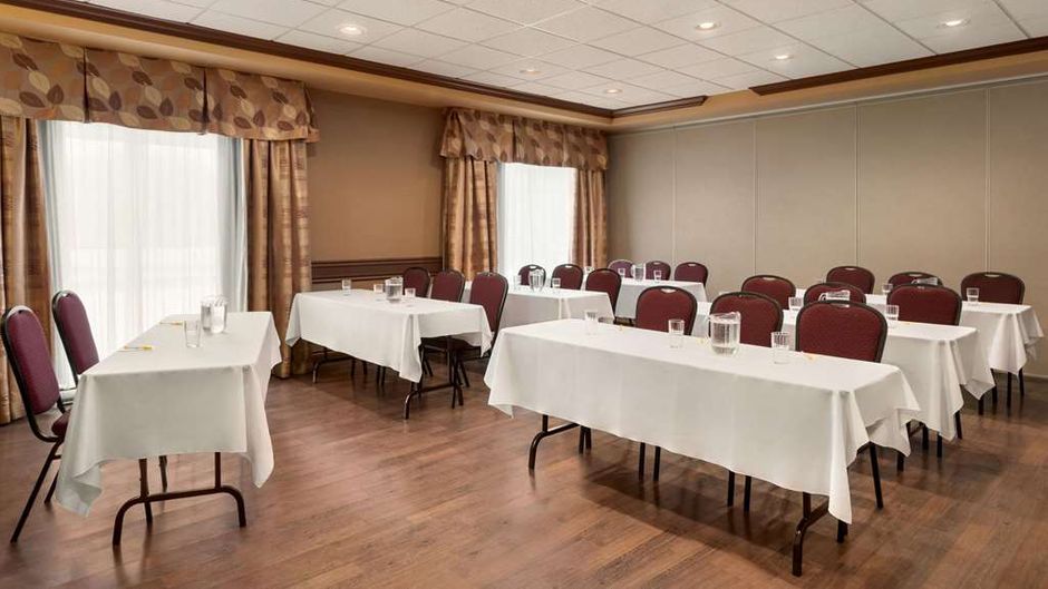 Days Inn Levis Meeting