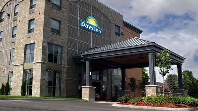 Days Inn Levis