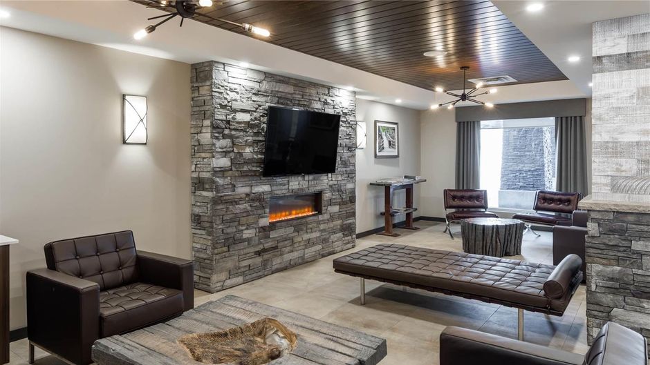 Ramada Revelstoke Lobby