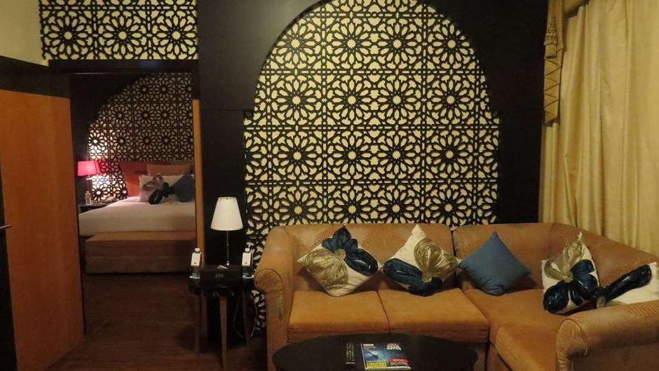 Al Jawhara Gardens Hotel Suite