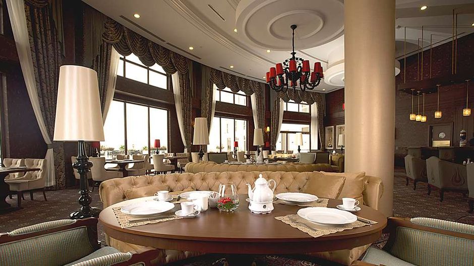 Wellborn Luxury Hotel Lobby