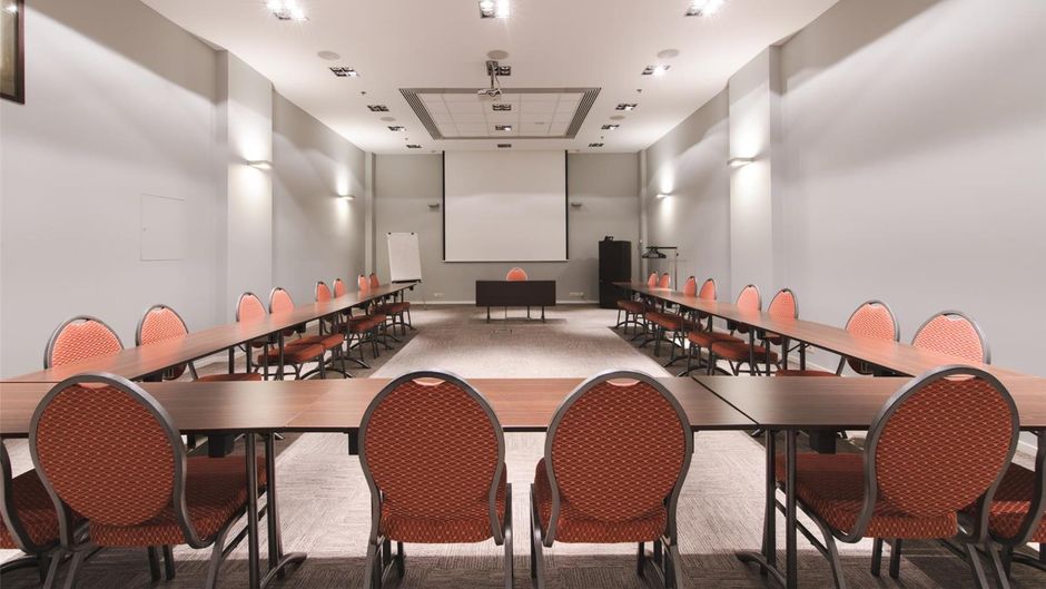 Chambord Hotel Meeting