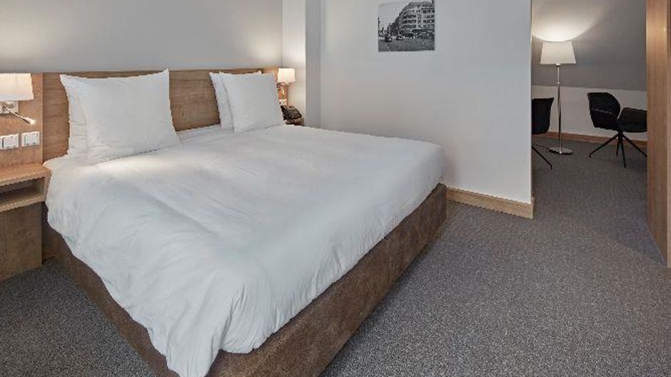 City Hotel Room