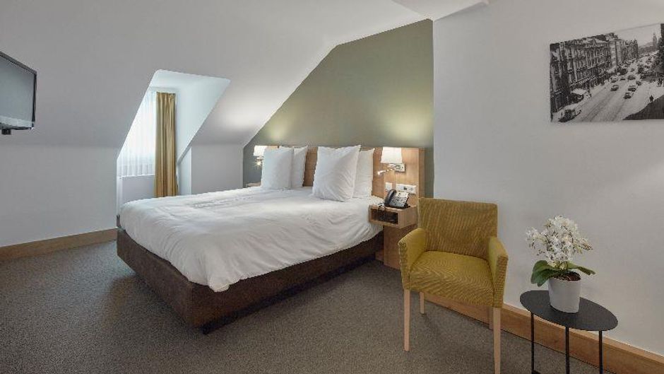 City Hotel Room