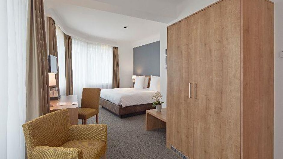 City Hotel Room