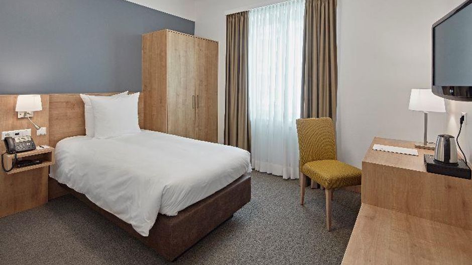 City Hotel Room