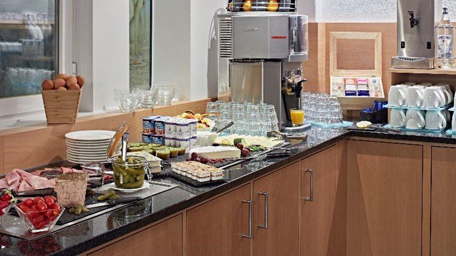 City Hotel Restaurant