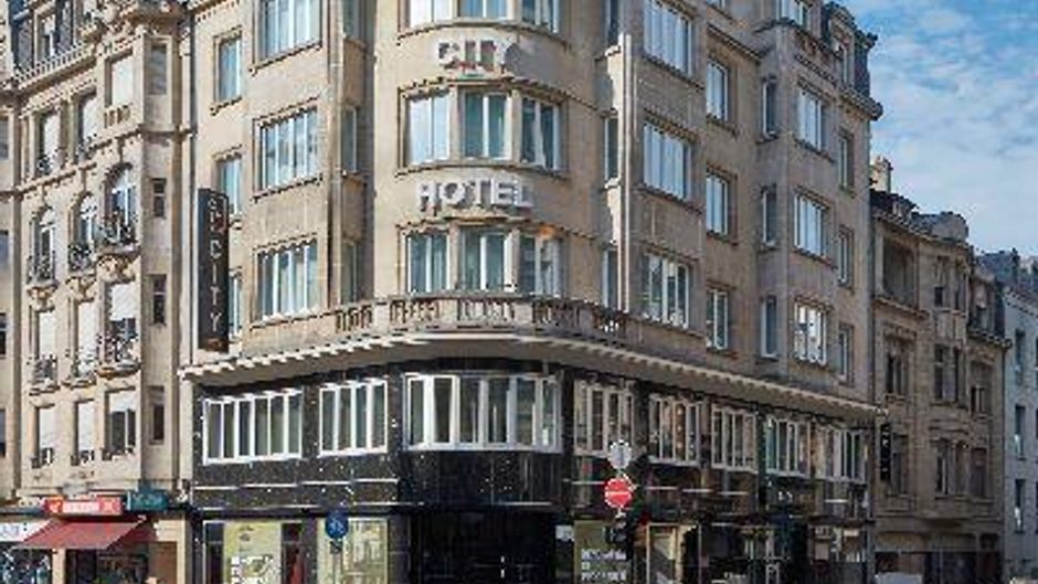 City Hotel Exterior