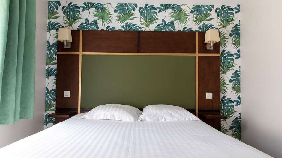 Les Pins Galants Room